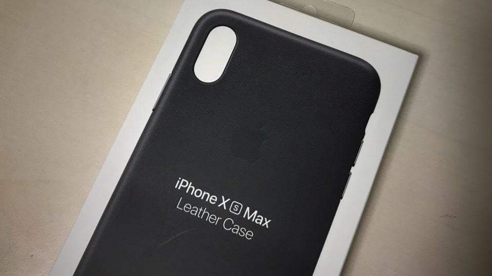 Iphone Xs Maxはapple純正レザーケースが正解 カメラが納まるのでオススメ ウケログ